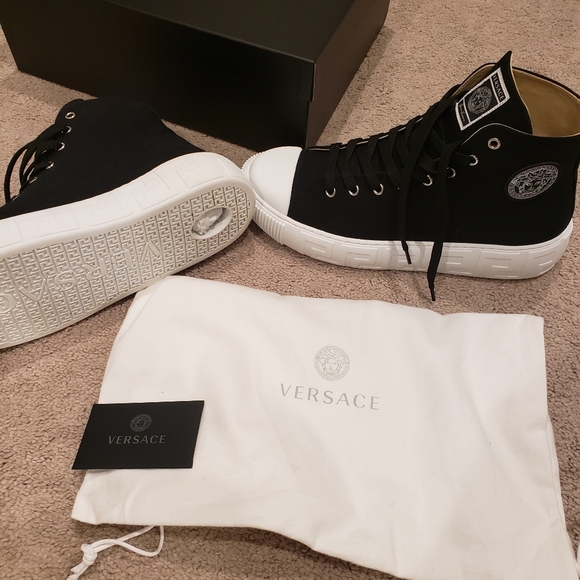 Versace mens sneakers - Picture 10 of 11
